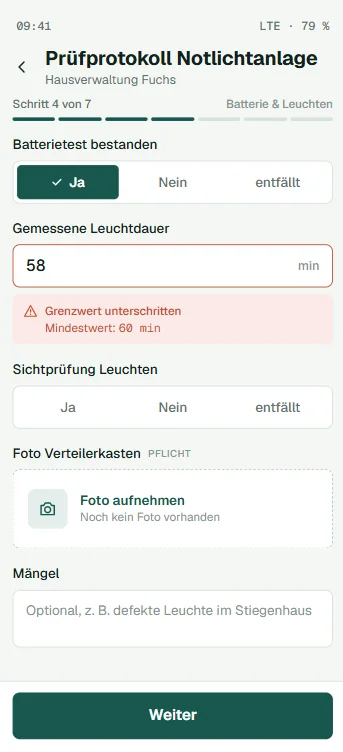 Prüfprotokoll in der Mitarbeiter-App mit Messwerten, Grenzwerten und Pflichtfoto