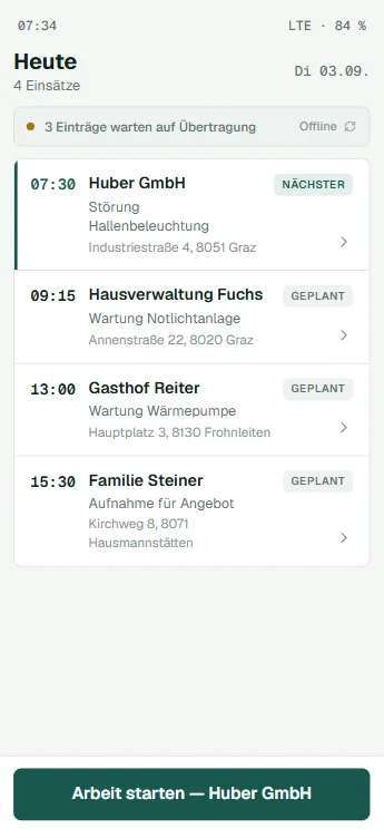 Tagesansicht der Mitarbeiter-App mit vier Einsätzen und dem Knopf „Arbeit starten“